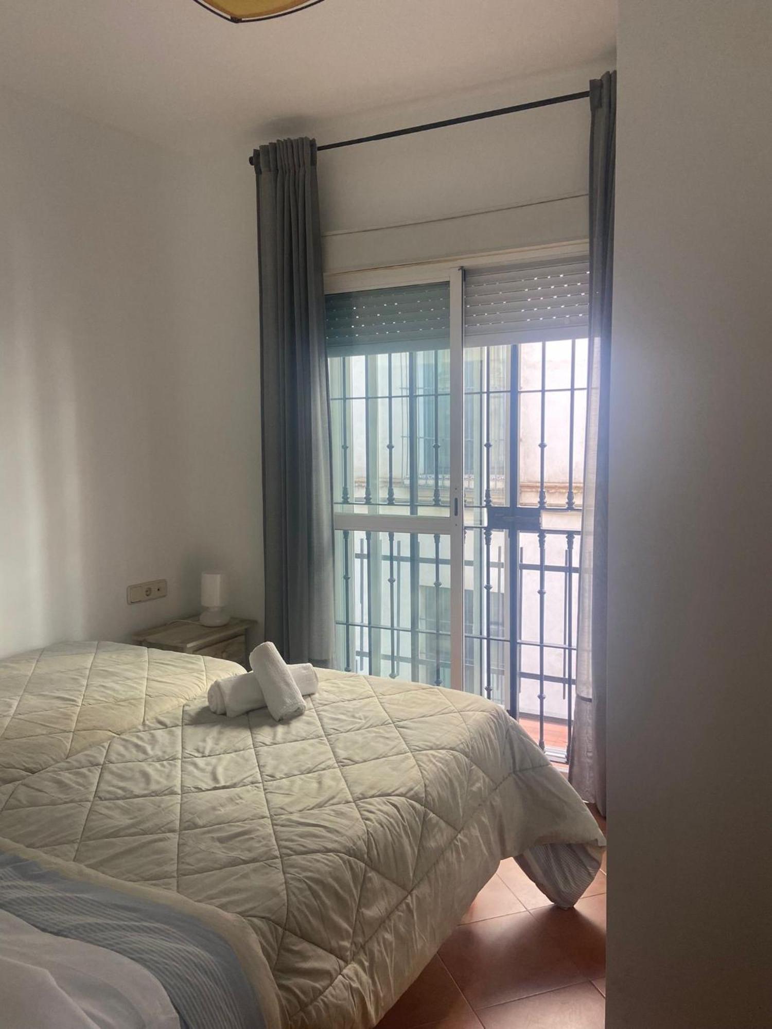 Apartamento Plaza De La Alfalfa Seville Luaran gambar